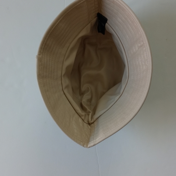 Steve Madden Women's Reversible Plaid Bucket Hat Cream Fabric - Picture 10 of 12